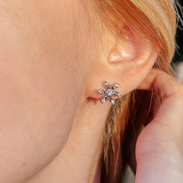 How to Style Jewelry for Everyday Elegance