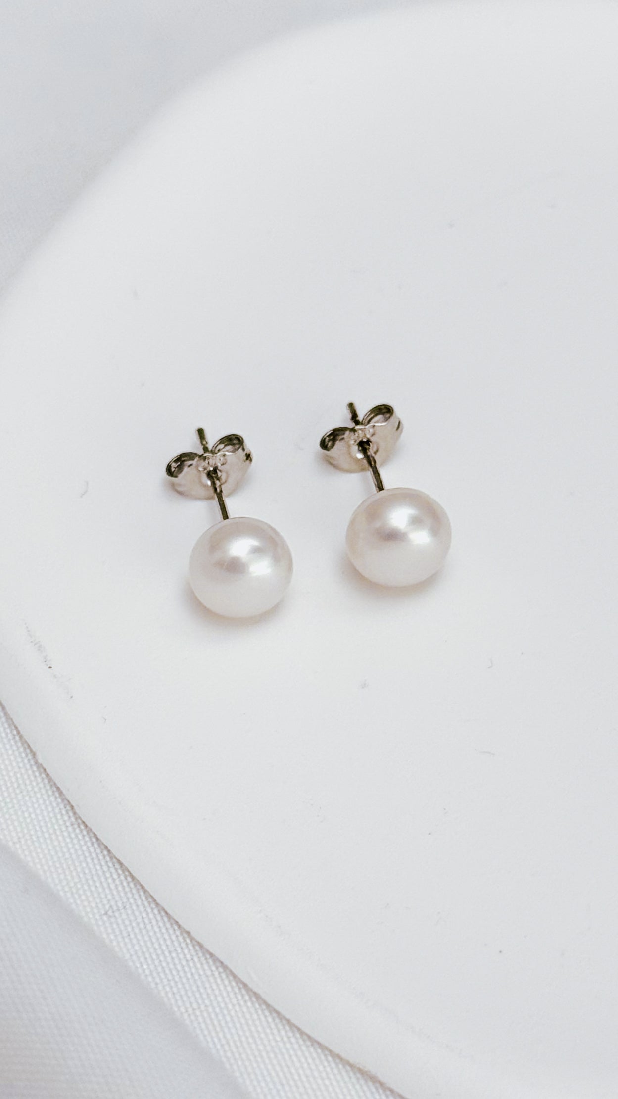 6mm 9mm Freshwater Pearl Stud Earrings 925 Sterling Silver