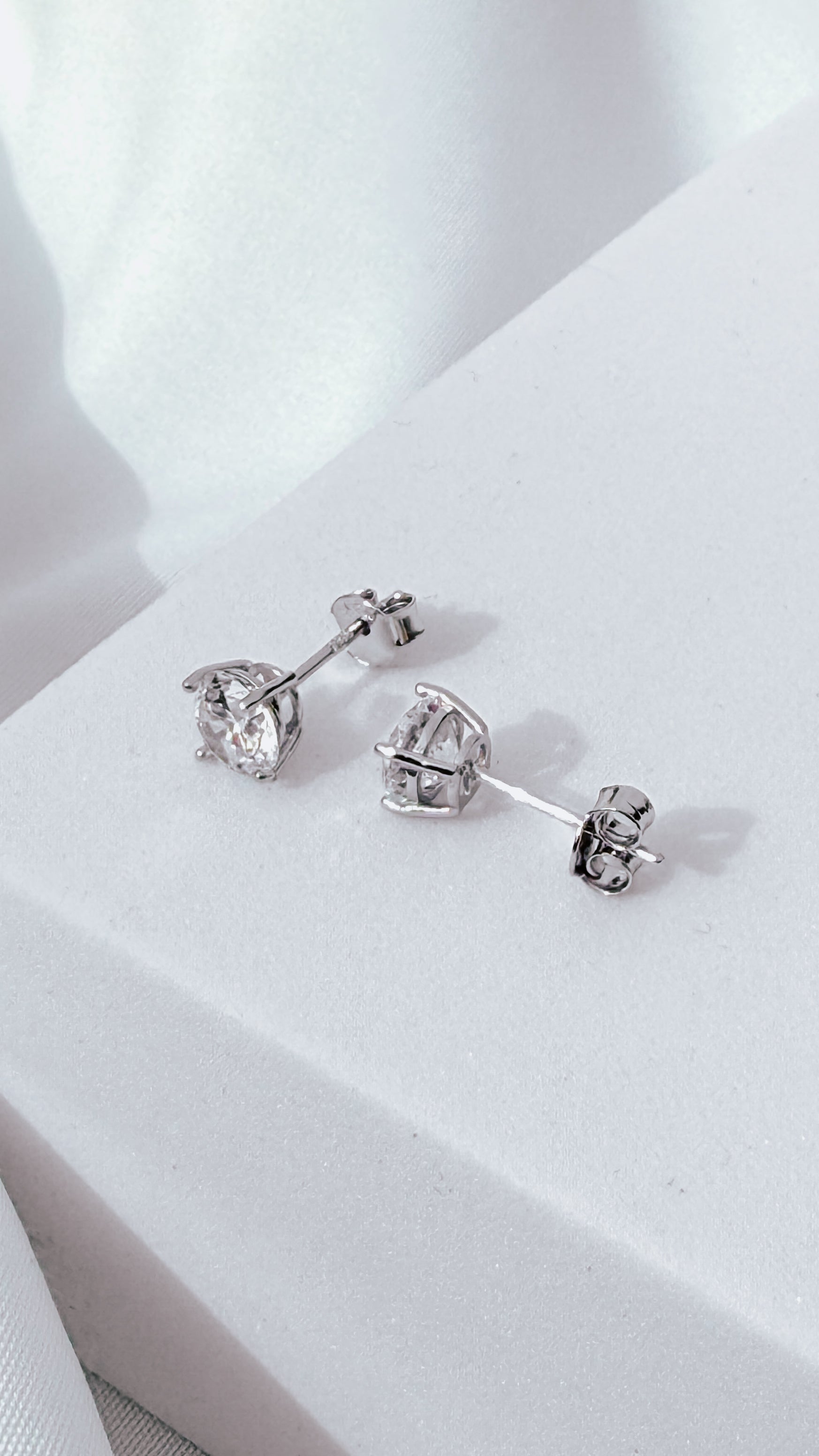 925 Sterling Silver Classic Studs