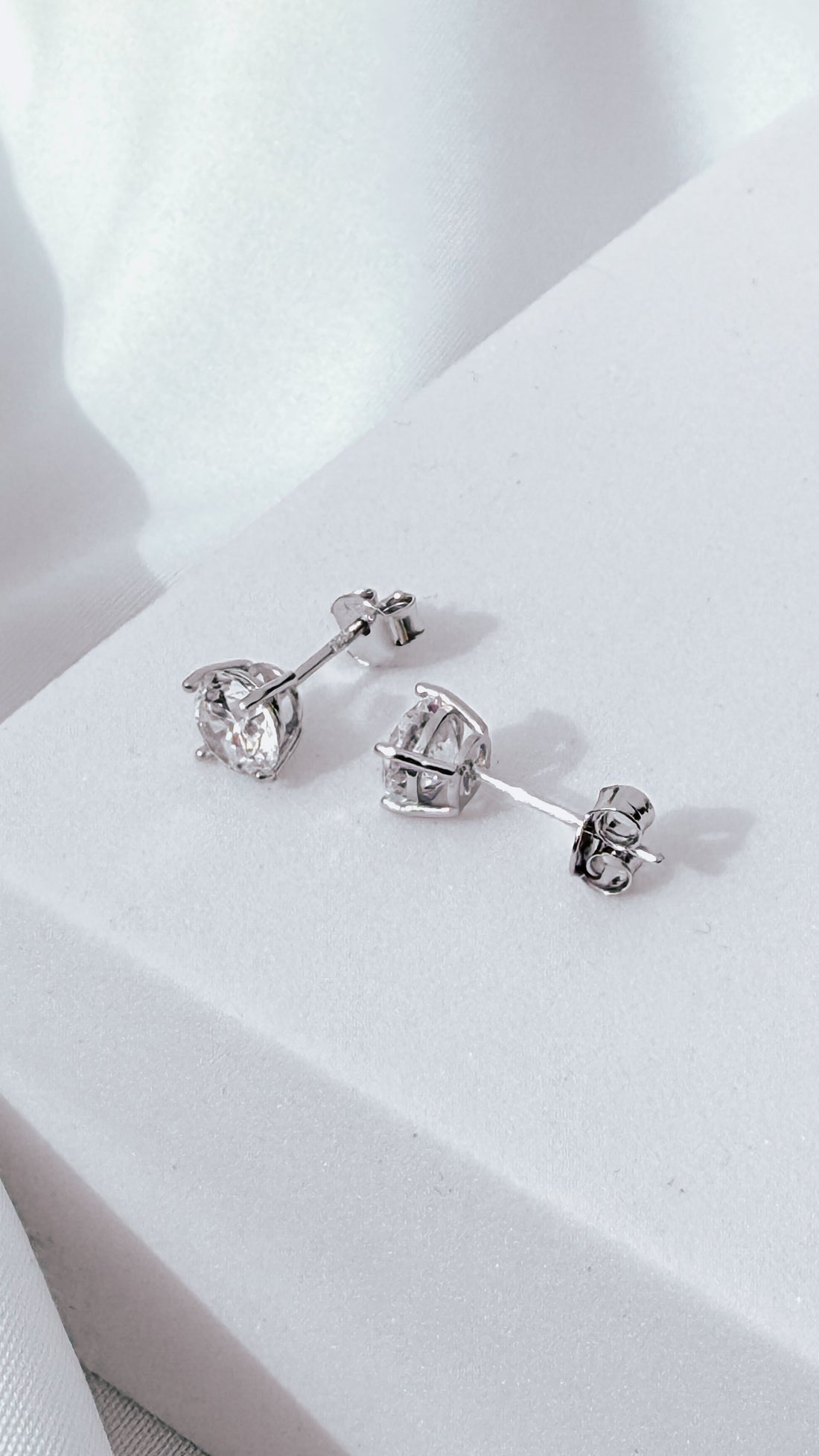 925 Sterling Silver Classic Studs