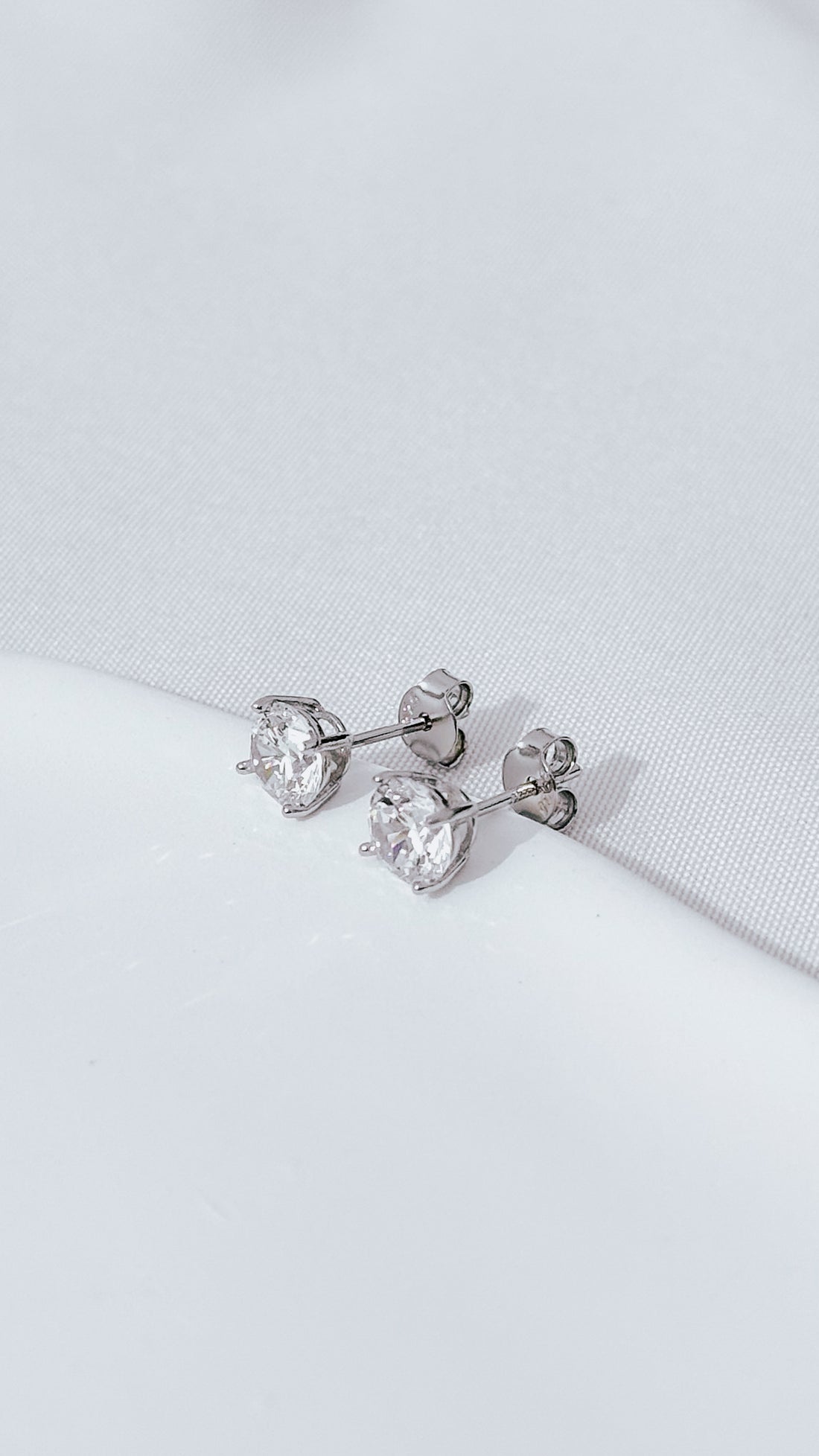 925 Sterling Silver Classic Studs