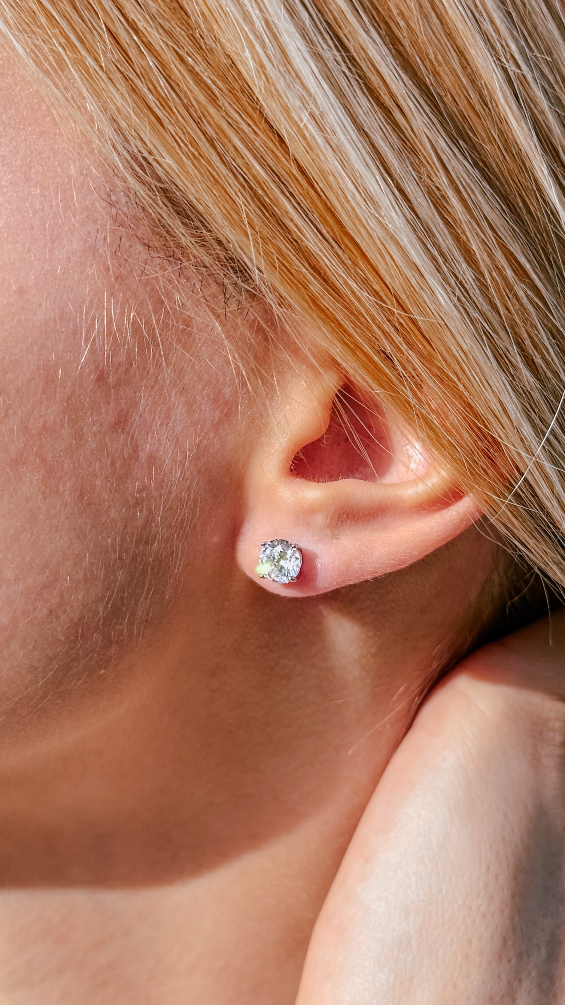 925 Sterling Silver Classic Studs