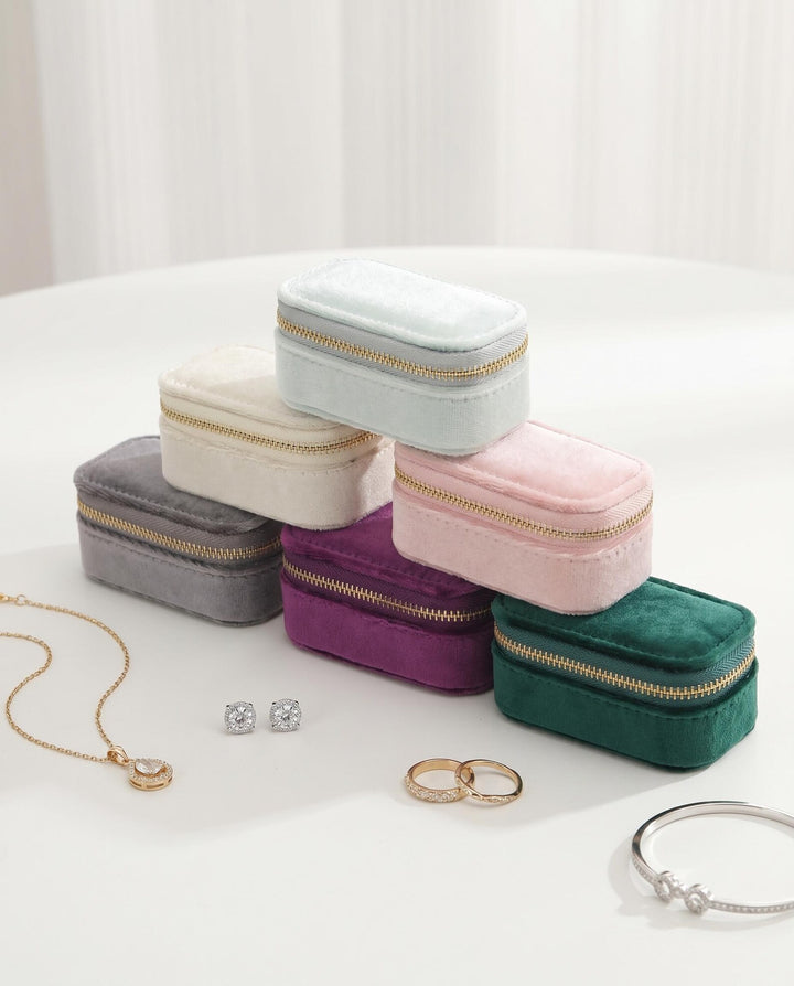 Mini Velvet Travel Jewelry Box — product view 1