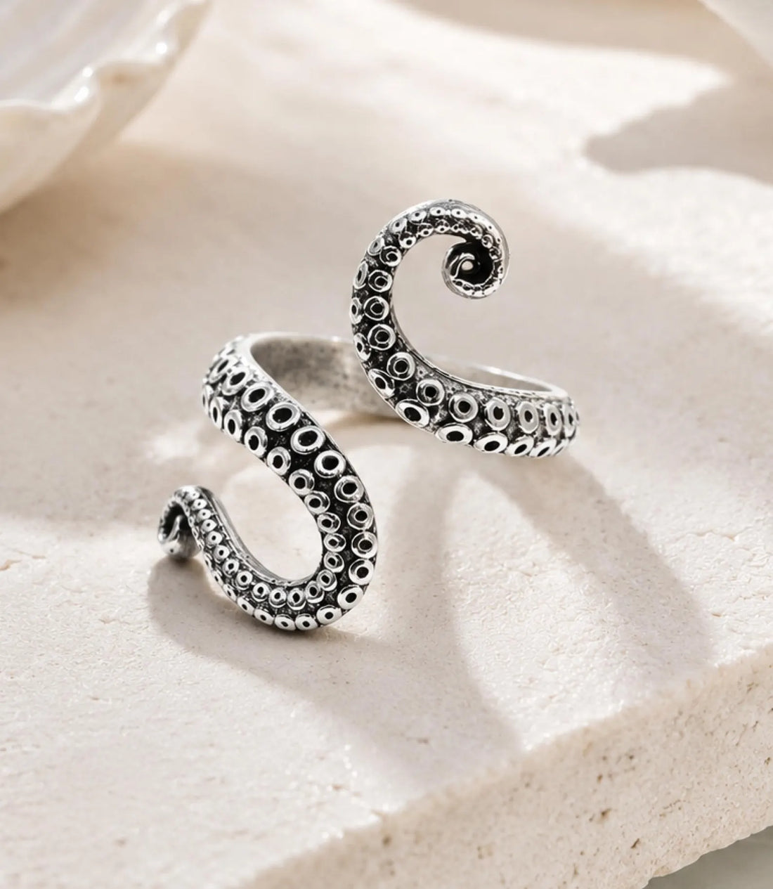 Adjustable Octopus Tentacle Ring