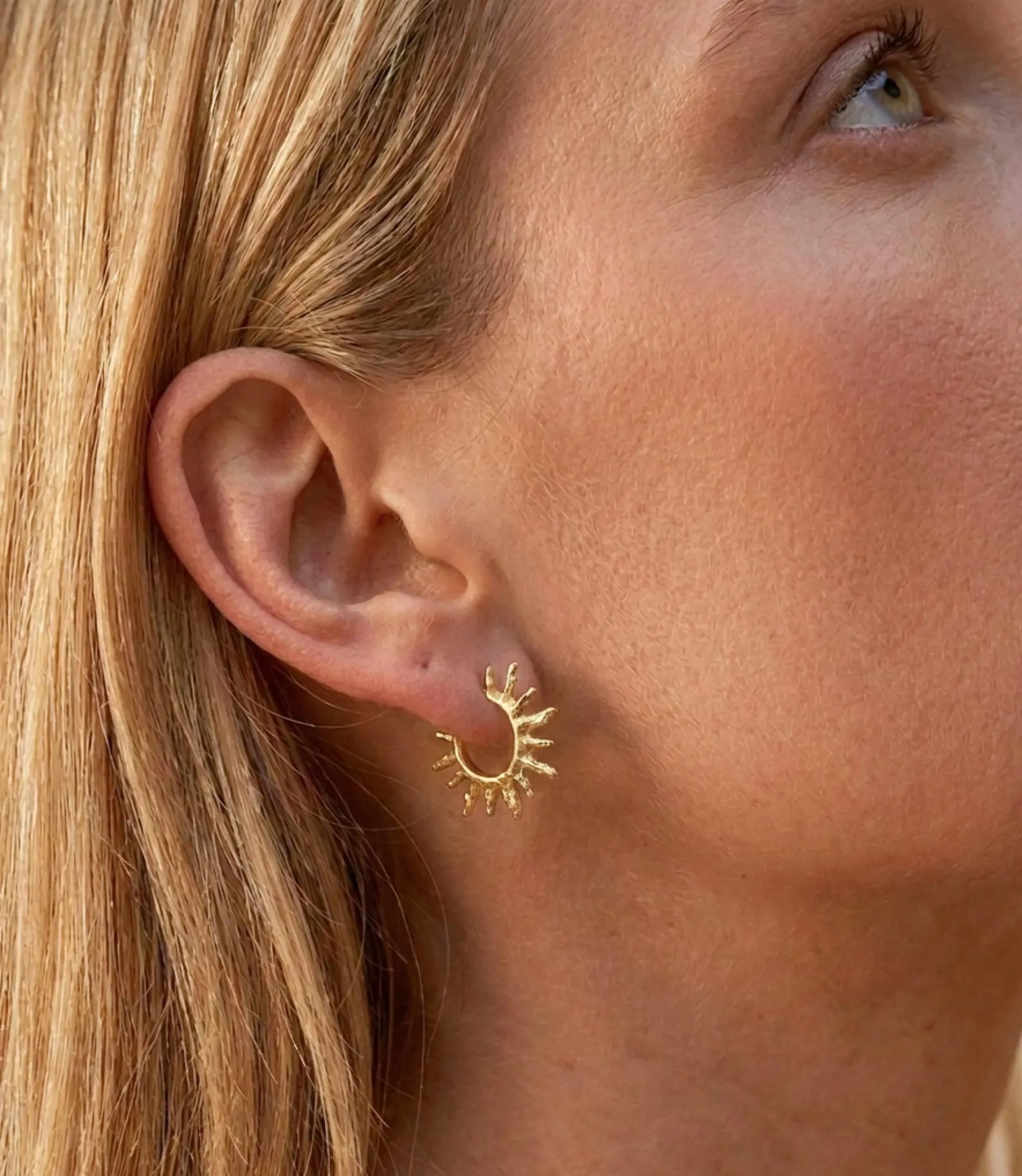 18K Gold Minimalist Sun Earrings