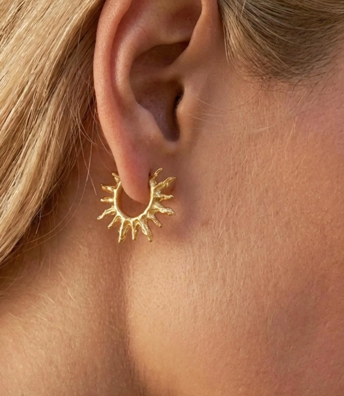 18K Gold Minimalist Sun Earrings