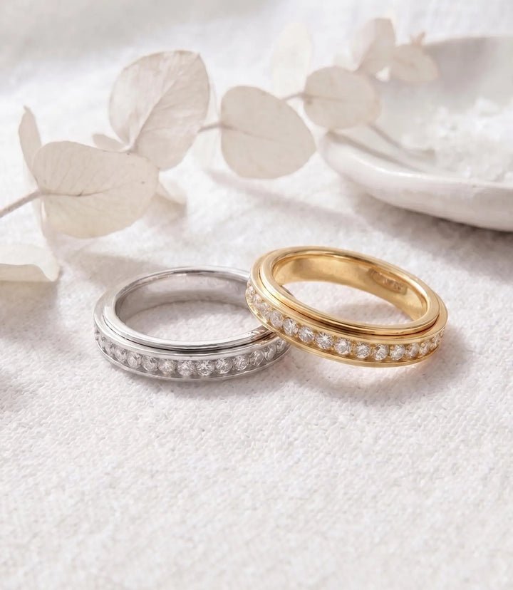 Minimalist Anxiety Ring with Crystals by Jolis Noir