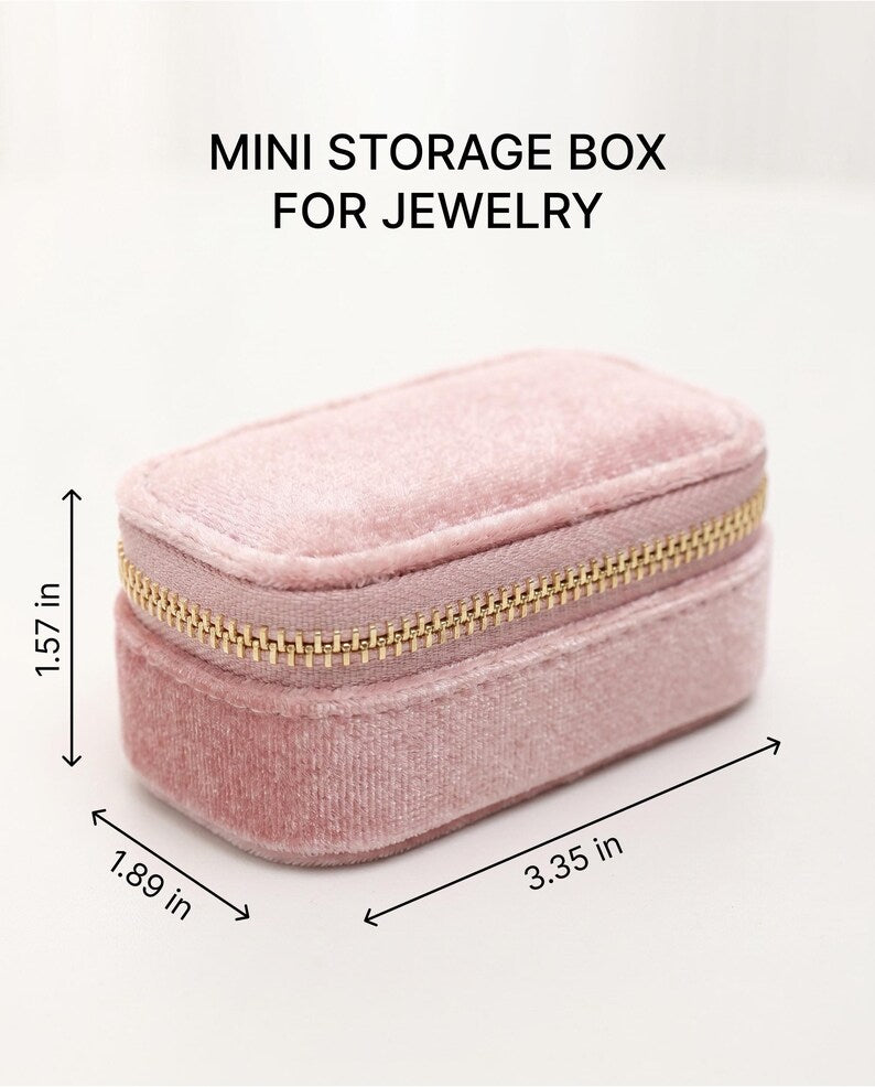 Mini Velvet Travel Jewelry Box — product view 2