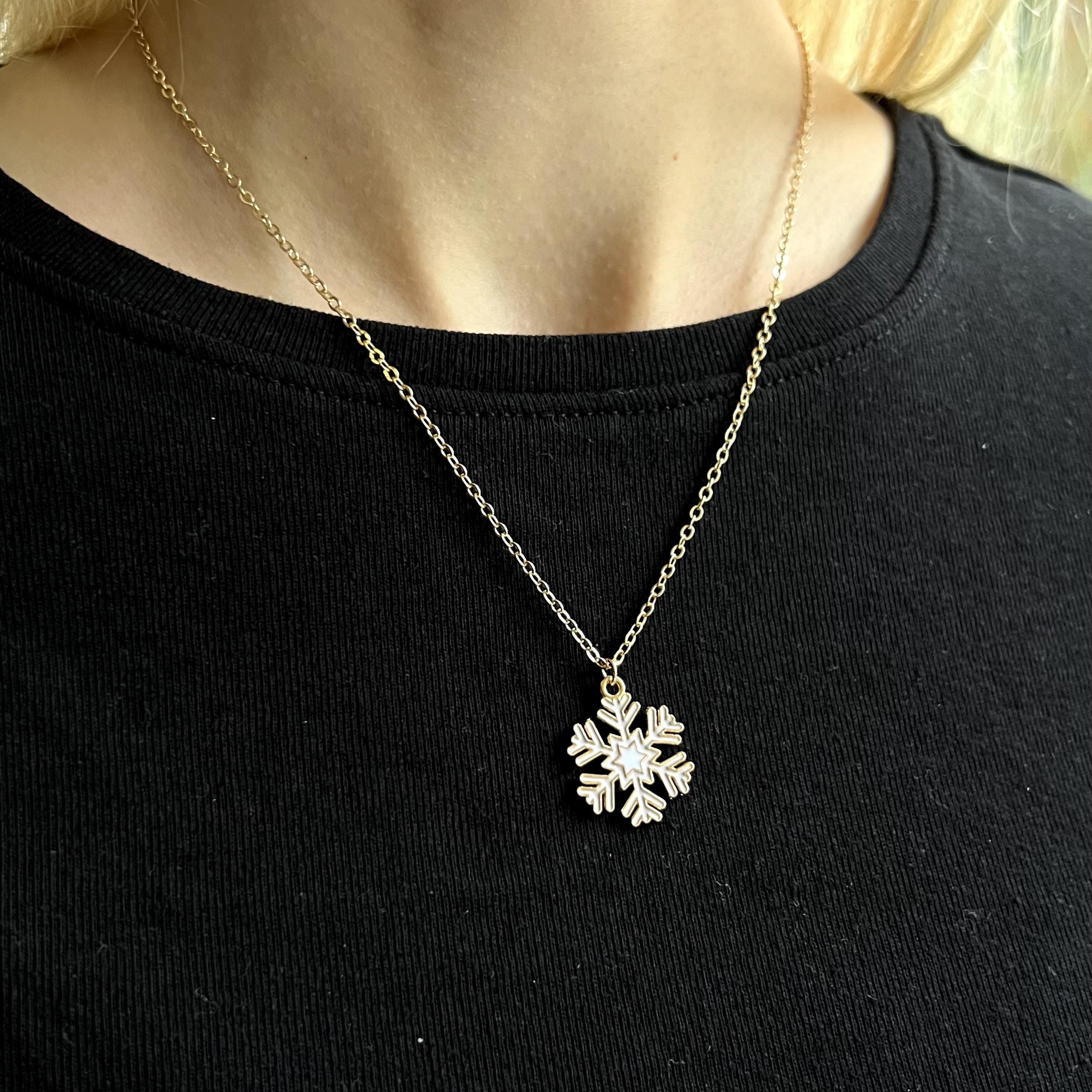 Dainty Snowflake Necklace, Thoughtful Holiday Gift for Her, Under 20, Gold necklace, Christmas gift, Snowflake necklace, Christmas Present