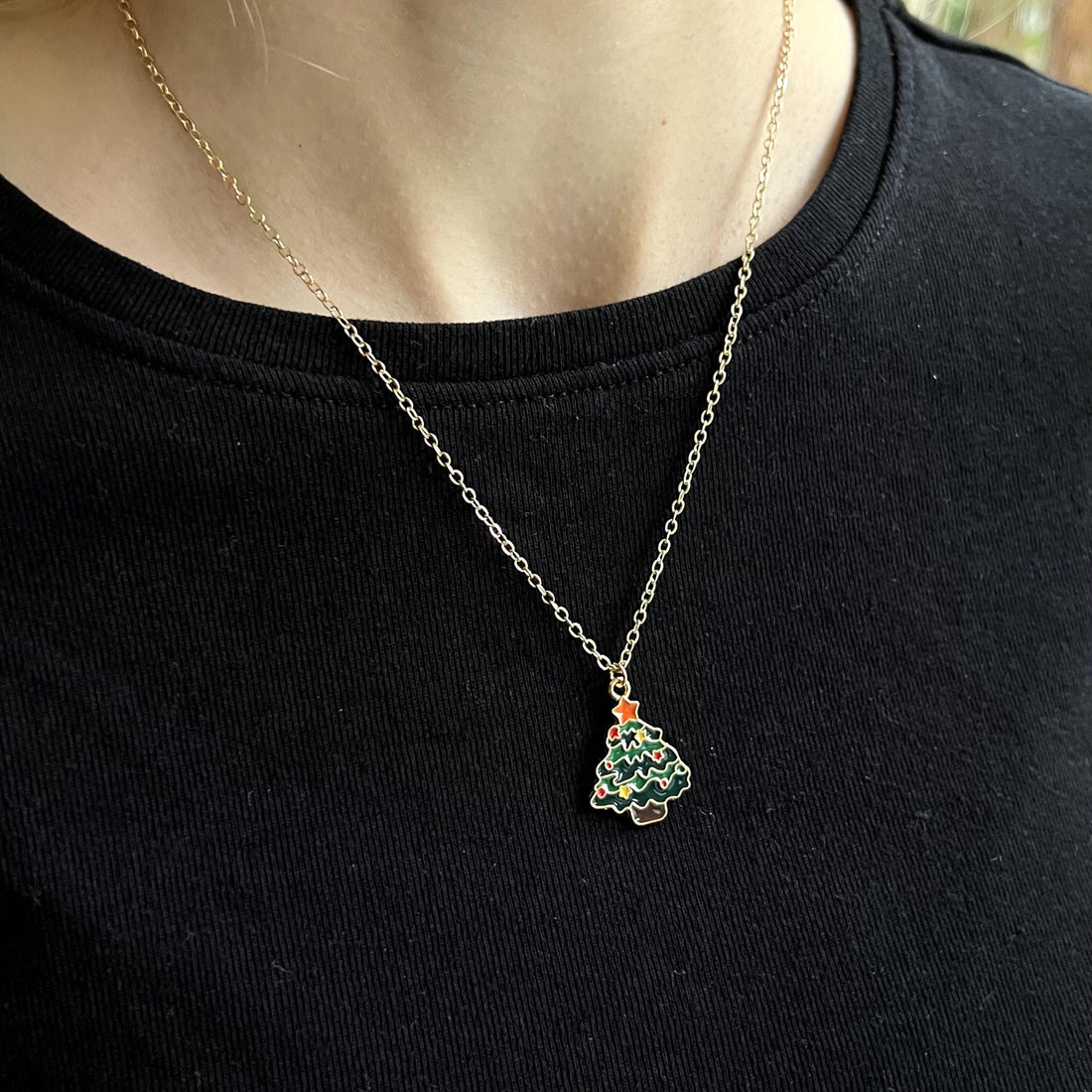 Dainty Snowflake Necklace, Thoughtful Holiday Gift for Her, Under 20, Gold necklace, Christmas gift, Snowflake necklace, Christmas Present