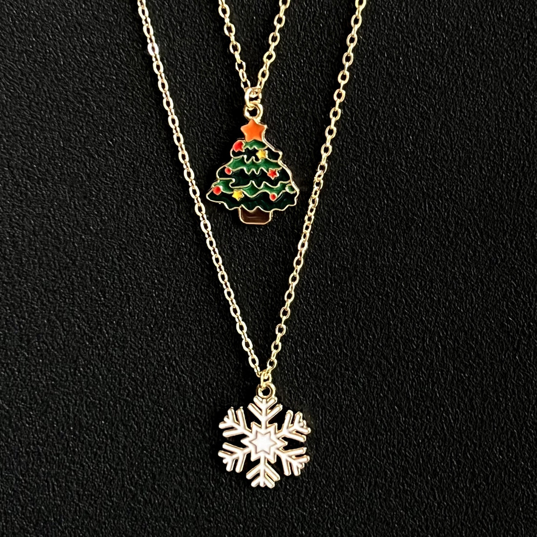 Dainty Snowflake Necklace, Thoughtful Holiday Gift for Her, Under 20, Gold necklace, Christmas gift, Snowflake necklace, Christmas Present