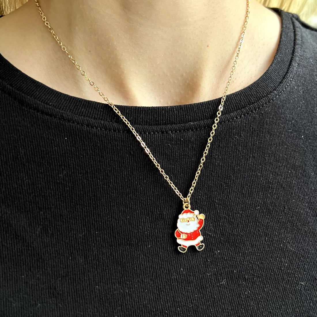 Dainty Snowflake Necklace, Thoughtful Holiday Gift for Her, Under 20, Gold necklace, Christmas gift, Snowflake necklace, Christmas Present