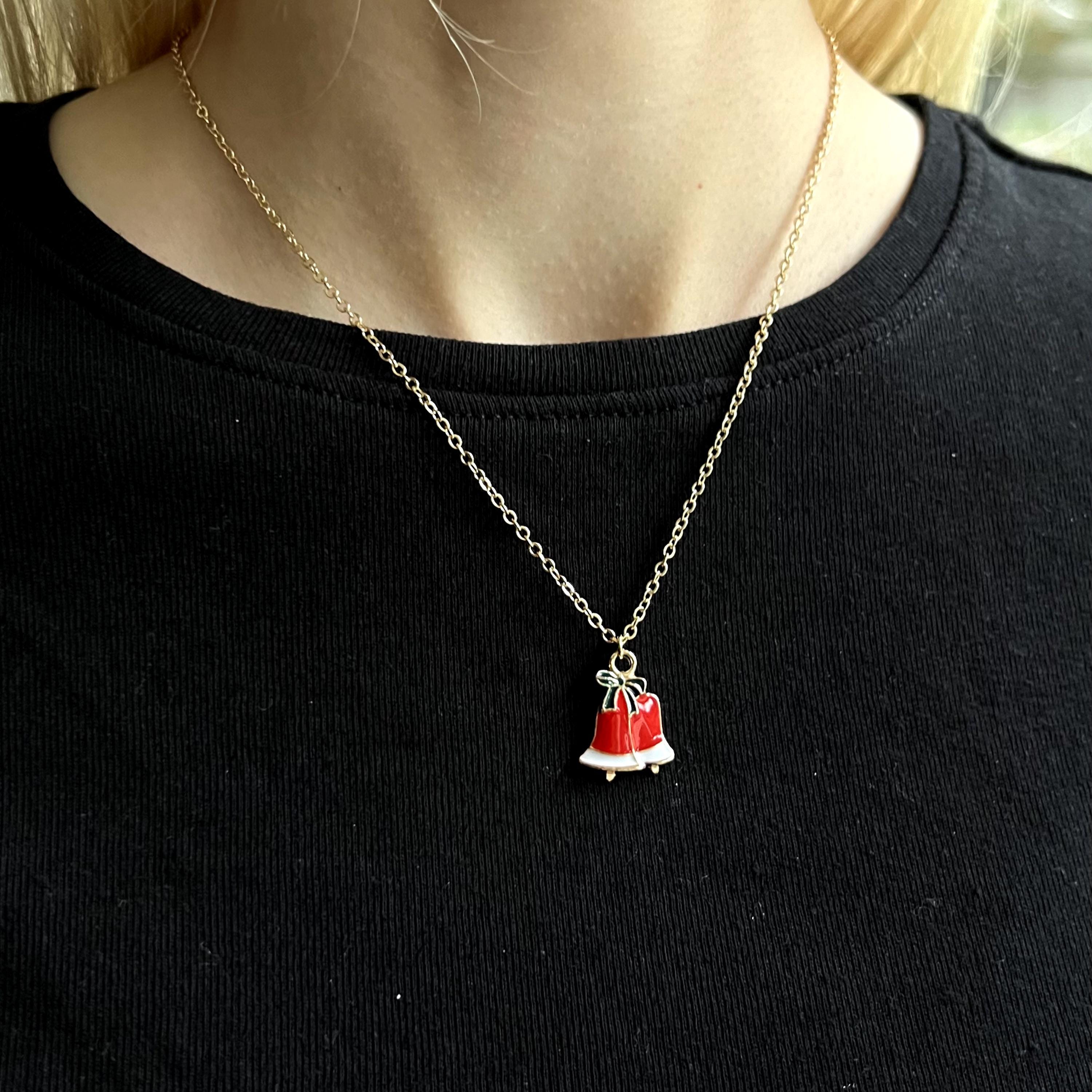 Dainty Snowflake Necklace, Thoughtful Holiday Gift for Her, Under 20, Gold necklace, Christmas gift, Snowflake necklace, Christmas Present