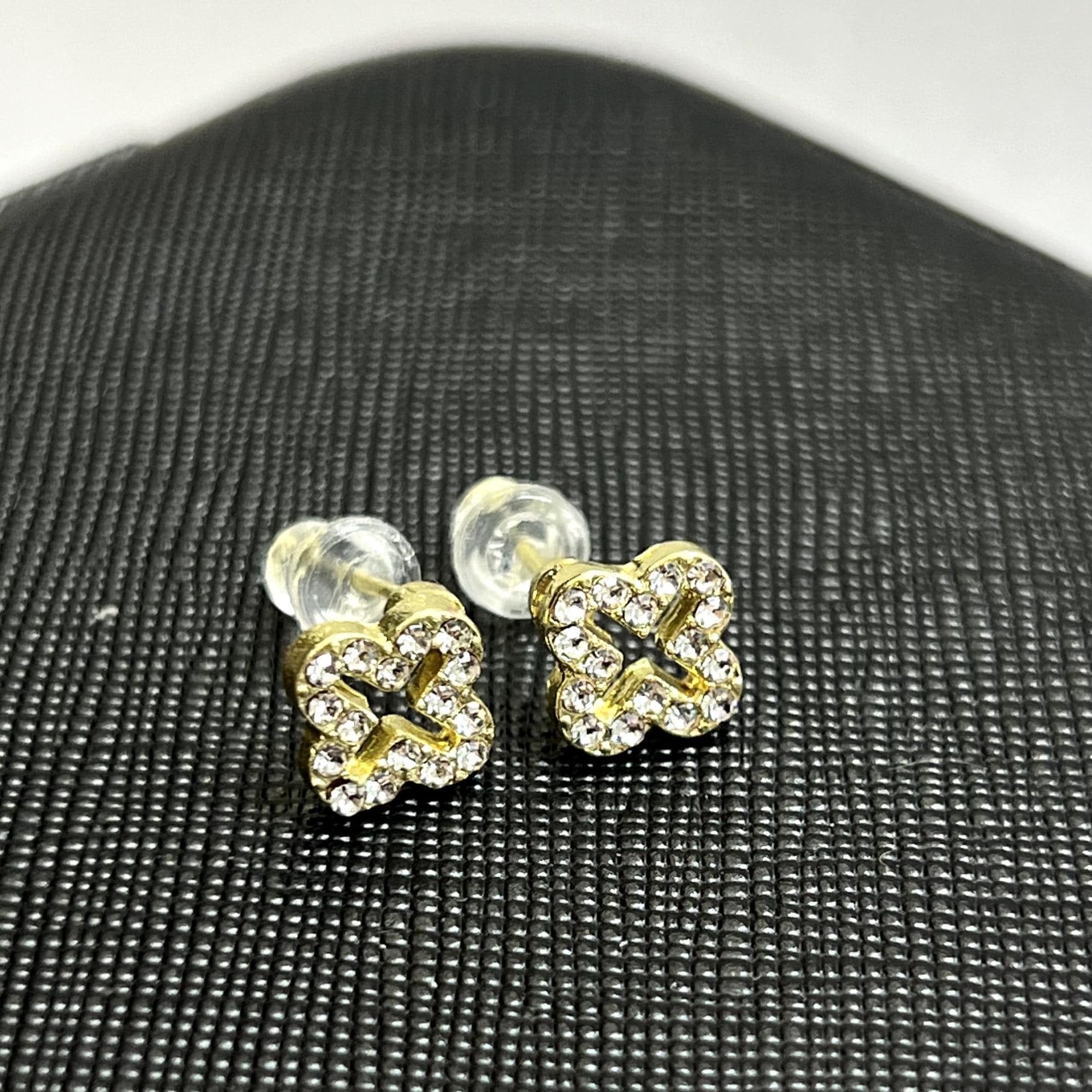 dainty gold clover stud earrings, gold leaf flower earrings, sterling silver clover earrings, gift for her, gifts for mom, four leaf clover