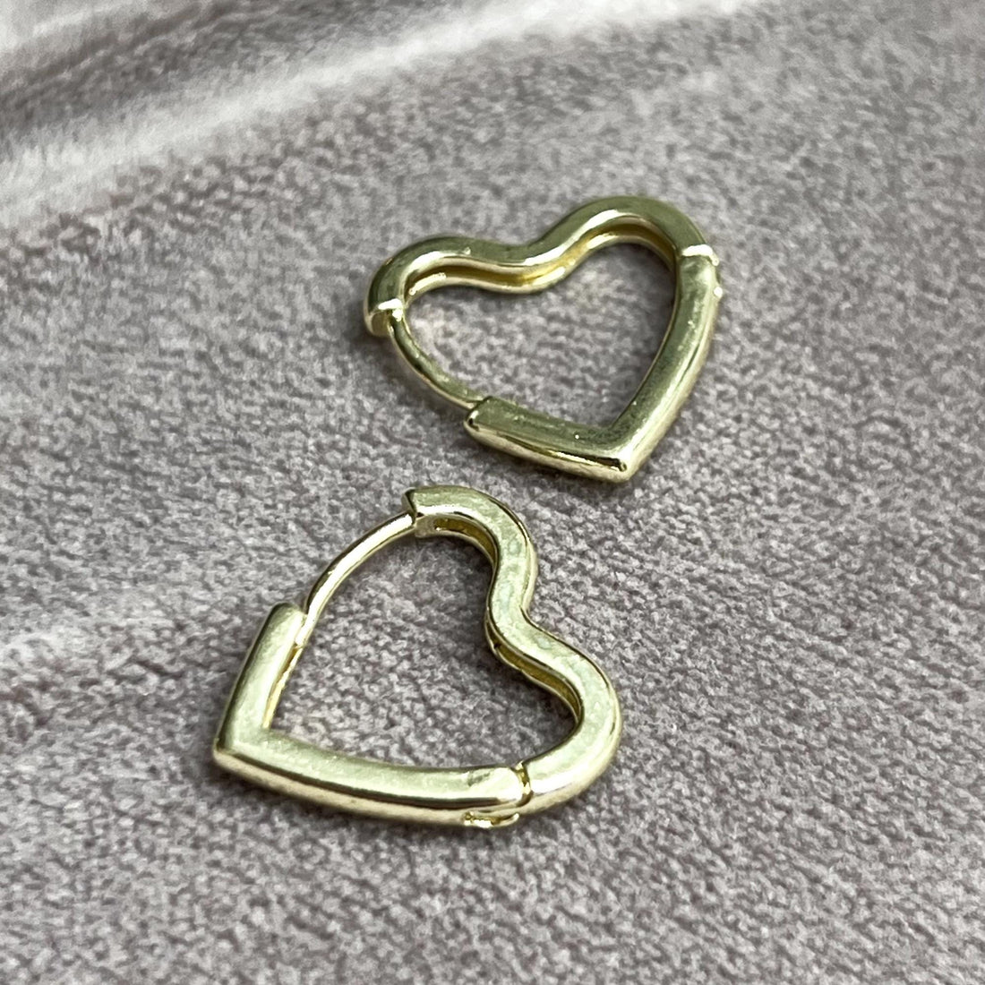 Heart Hoops Earrings Gold Heart Hoop Earrings Minimalist Earrings Perfect Gift for Her Gifts for Women Huggie Hoop Earrings Love Earrings