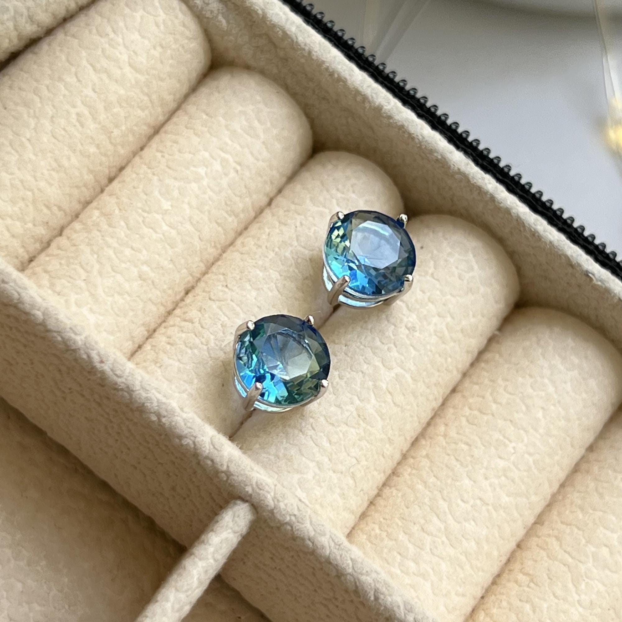 Aquamarine Stud Earrings Blue Crystal Earrings Light Blue Earrings March Birthstone Earrings Minimalist Stud Earrings Aquamarine Jewelry
