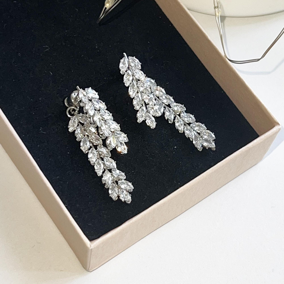 Crystal Dangle Earrings Bridal Statement Earrings Long Dangle Wedding Earrings Bride Jewelry Bridesmaid Earrings Elegant Gift for Her