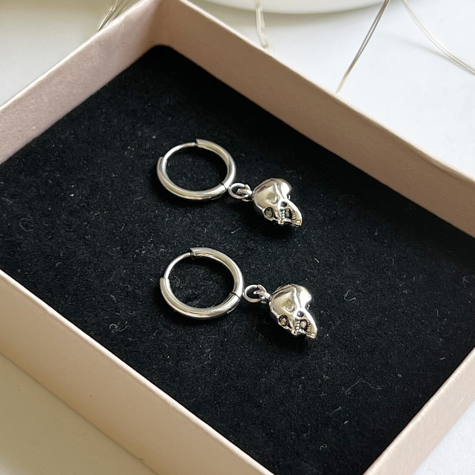 Skull Dangle Hoop Earrings for Women Men, Stainless Steel Hoop Earrings, Edgy Gothic Punk Jewelry, Gothic Earrings Halloween Jewelry Gift