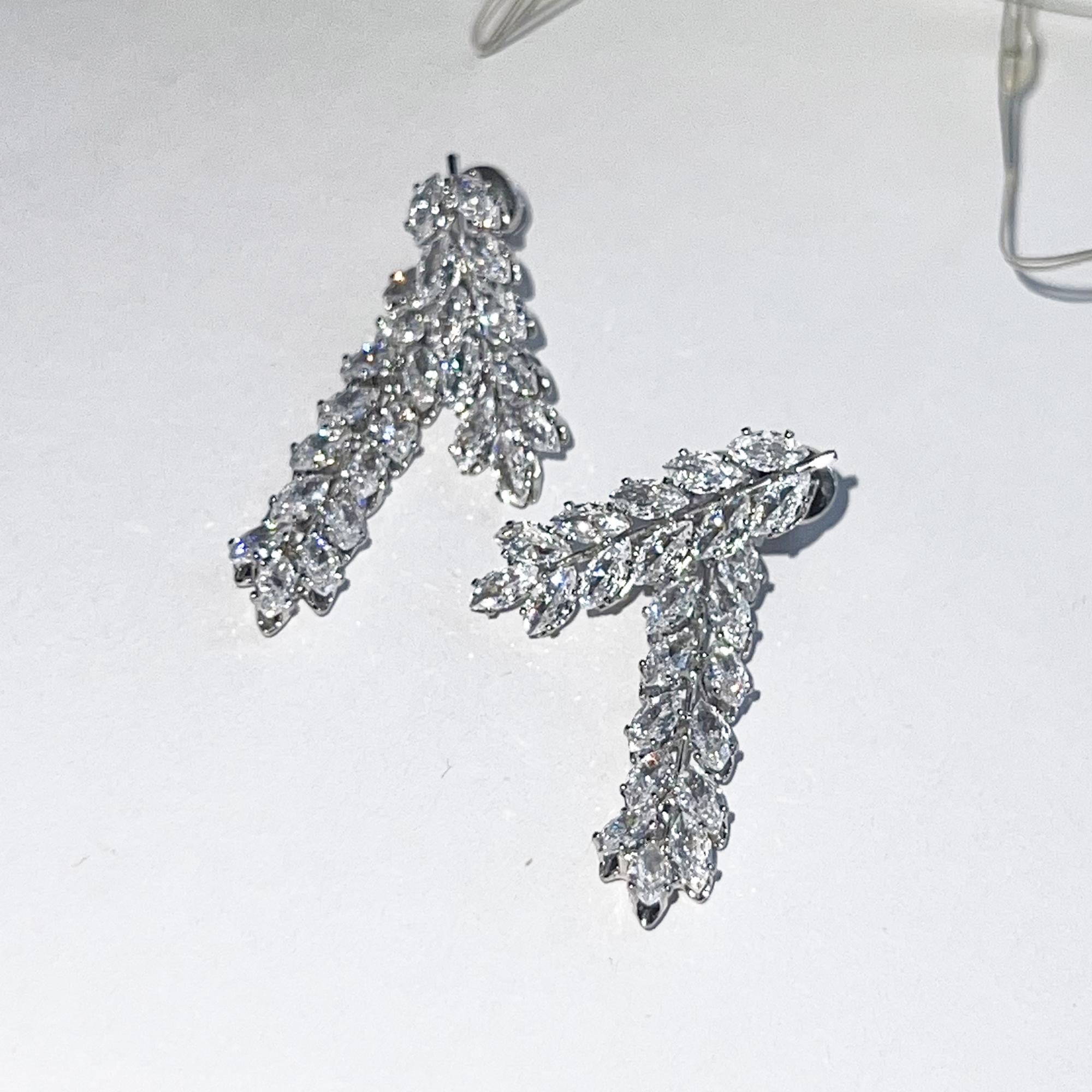 Crystal Dangle Earrings Bridal Statement Earrings Long Dangle Wedding Earrings Bride Jewelry Bridesmaid Earrings Elegant Gift for Her