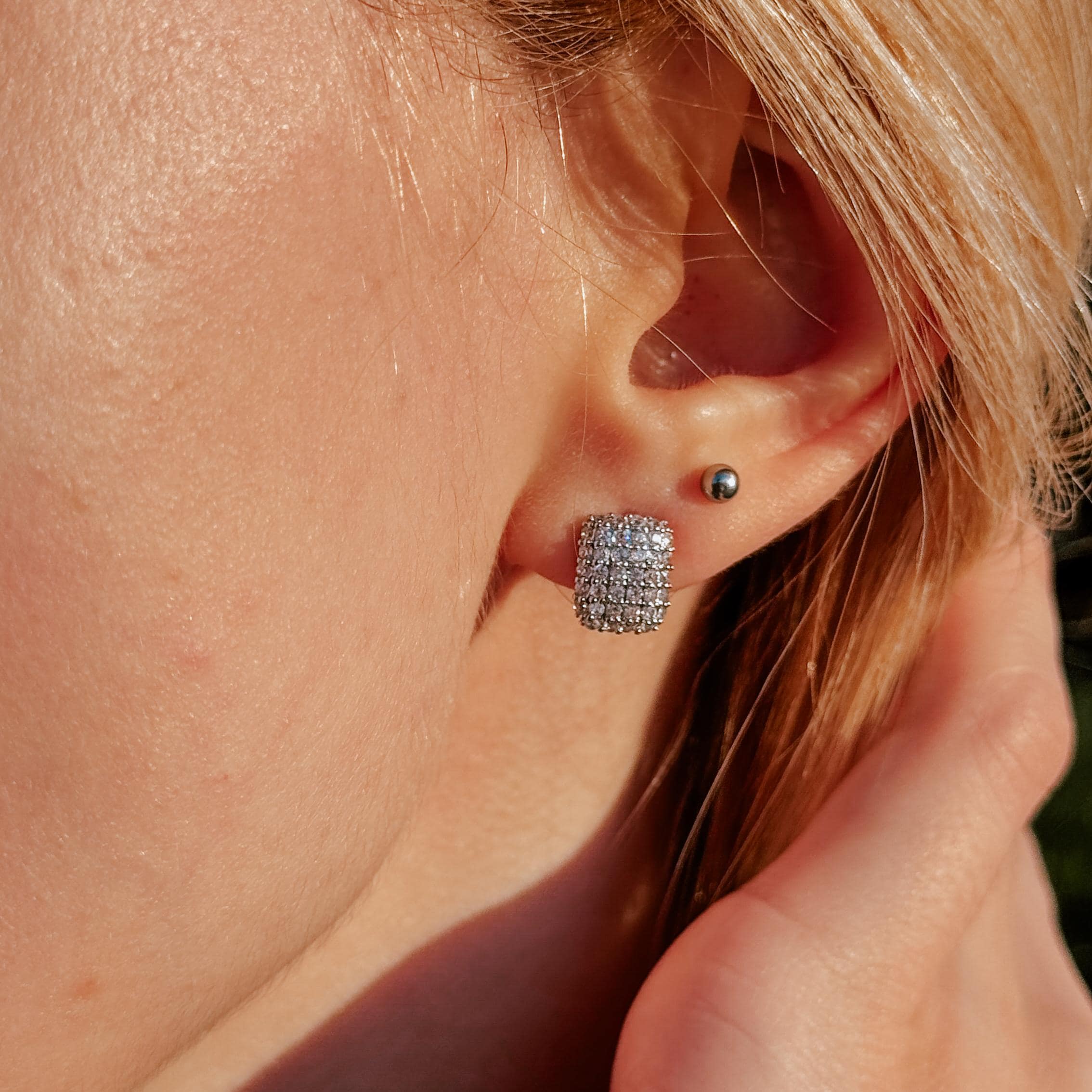 Sparkle Art Deco Diamond Earrings Square Stud Earrings with Crystals Elegant Statement Stud Earrings Everyday Dainty Stud Bridal Gift