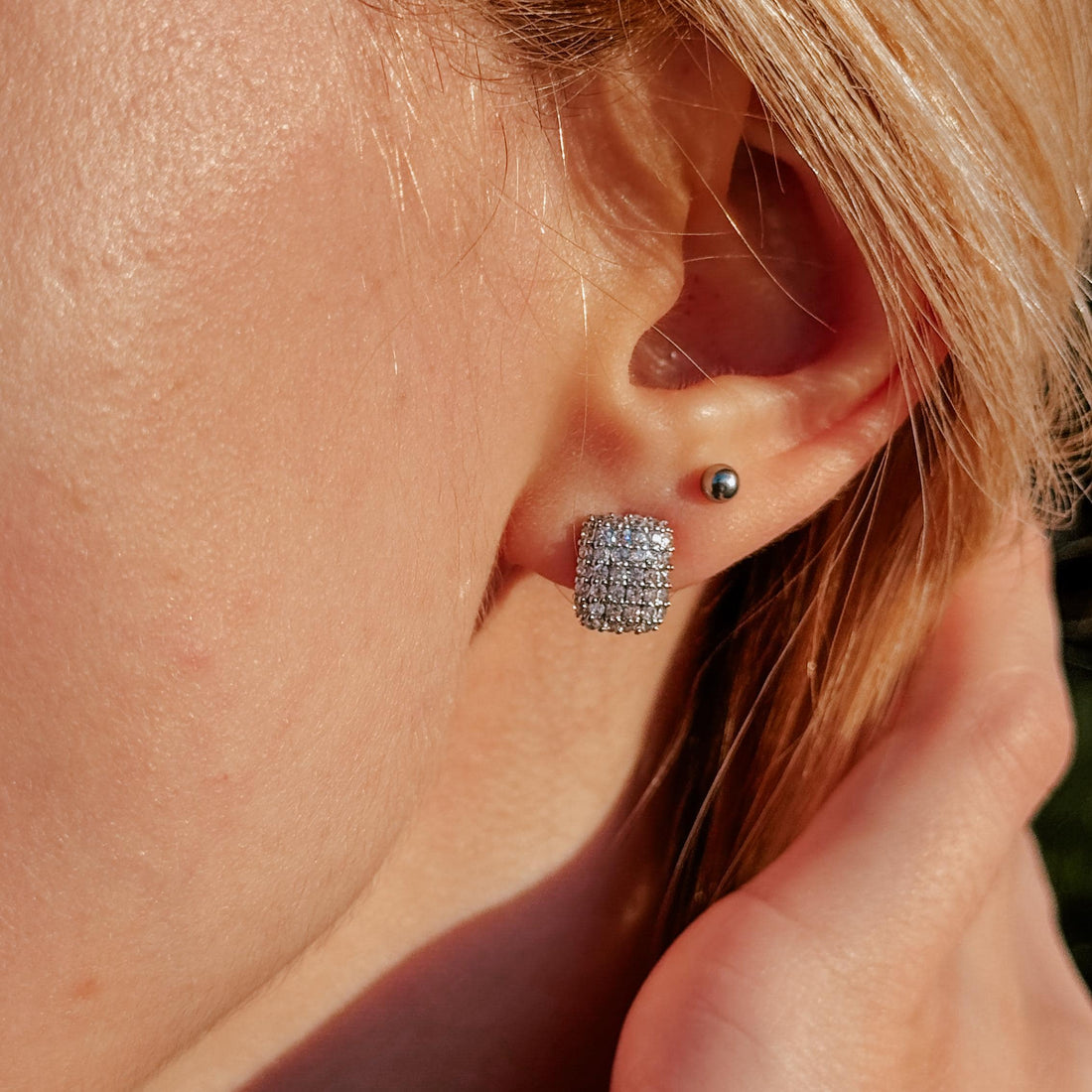 Sparkle Art Deco Diamond Earrings Square Stud Earrings with Crystals Elegant Statement Stud Earrings Everyday Dainty Stud Bridal Gift