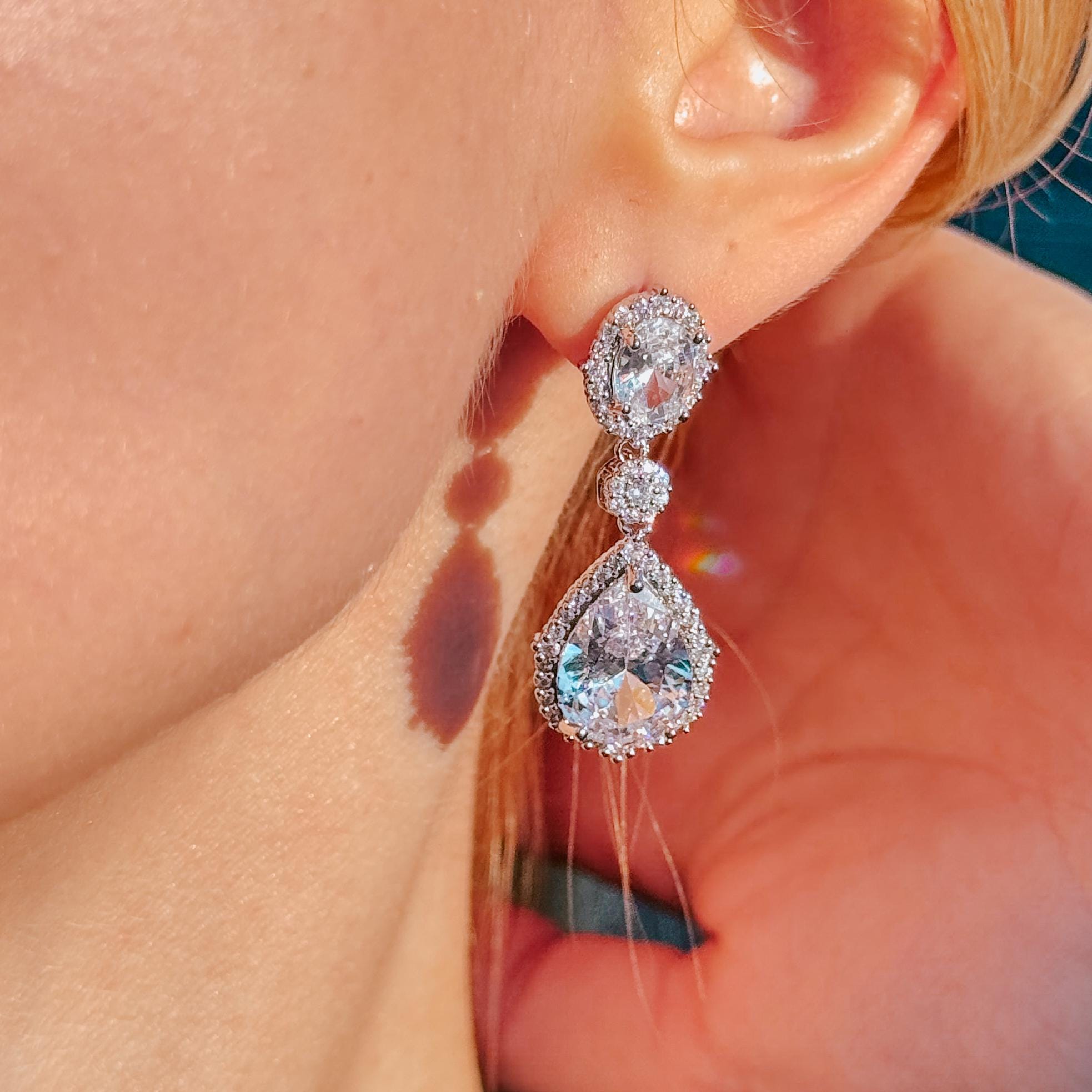 Crystal Dangle Teardrop Earrings Diamond Earrings Triple Diamond Drop Earrings Minimalist Earrings Elegant Crystal Studs Bridesmaid Gift