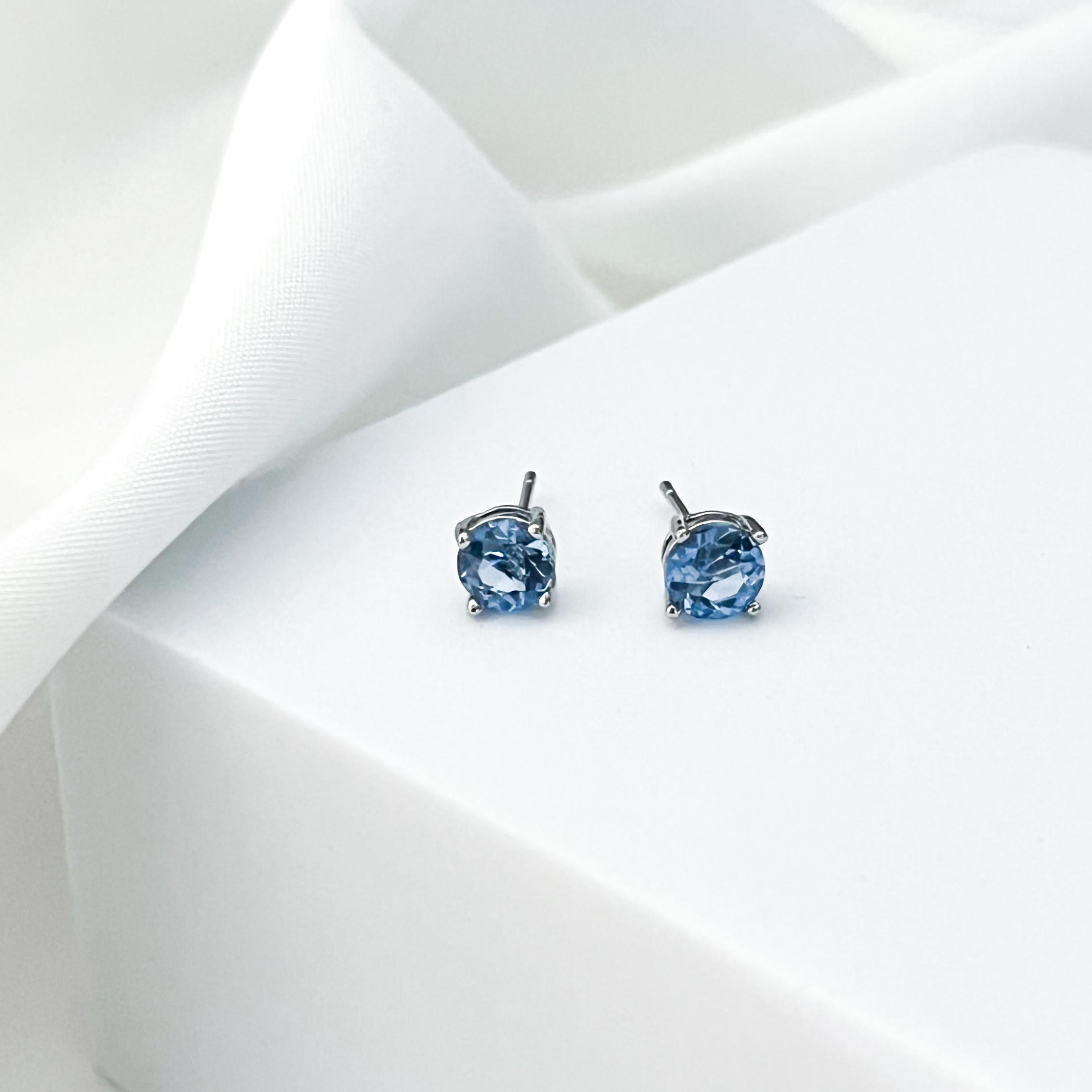 Aquamarine Stud Earrings Blue Crystal Earrings Light Blue Earrings March Birthstone Earrings Minimalist Stud Earrings Aquamarine Jewelry