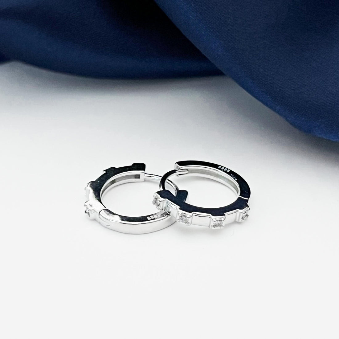 Minimalist Huggie Hoop Earrings Silver CZ Huggies Everyday Earrings Dainty Huggie Hoops Bridesmaid Gift Small Hoops Women Elegant Jewelry