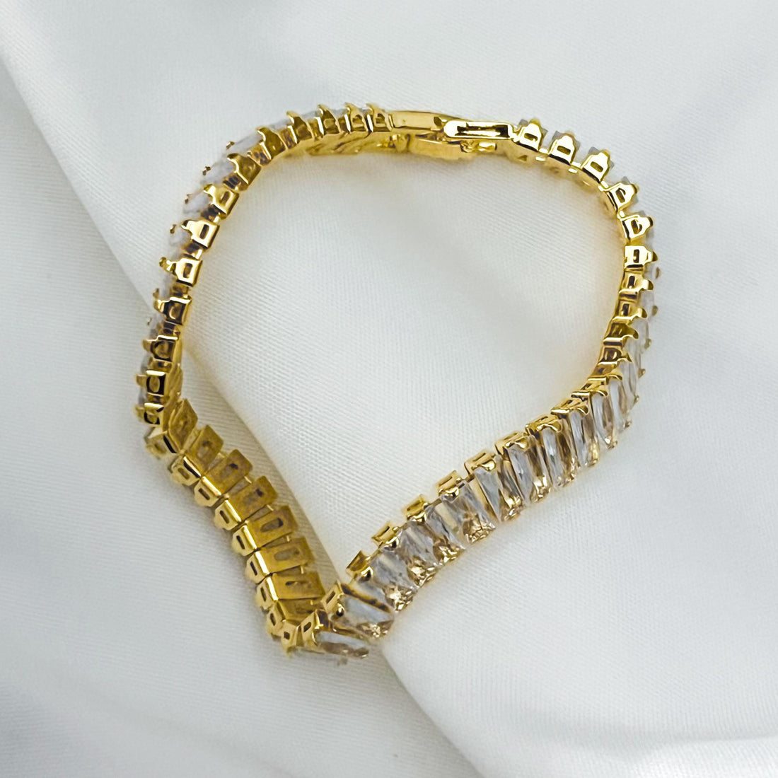 Gold Baguette Tennis Bracelet CZ Tennis Bracelet Minimalist Dainty Bracelet Gold Art Deco Jewelry Diamond Crystal Bracelet Gift for Her