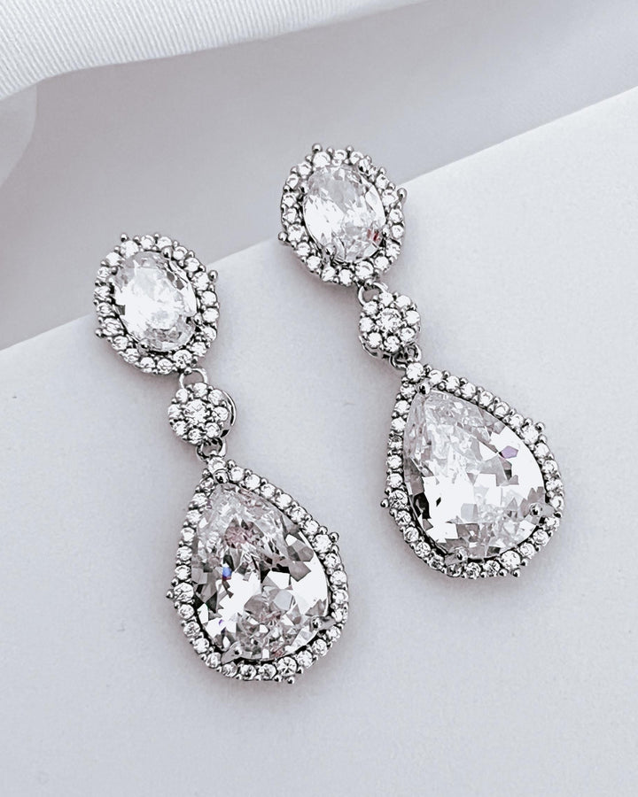Crystal Dangle Teardrop Earrings Diamond Earrings Triple Diamond Drop Earrings Minimalist Earrings Elegant Crystal Studs Bridesmaid Gift