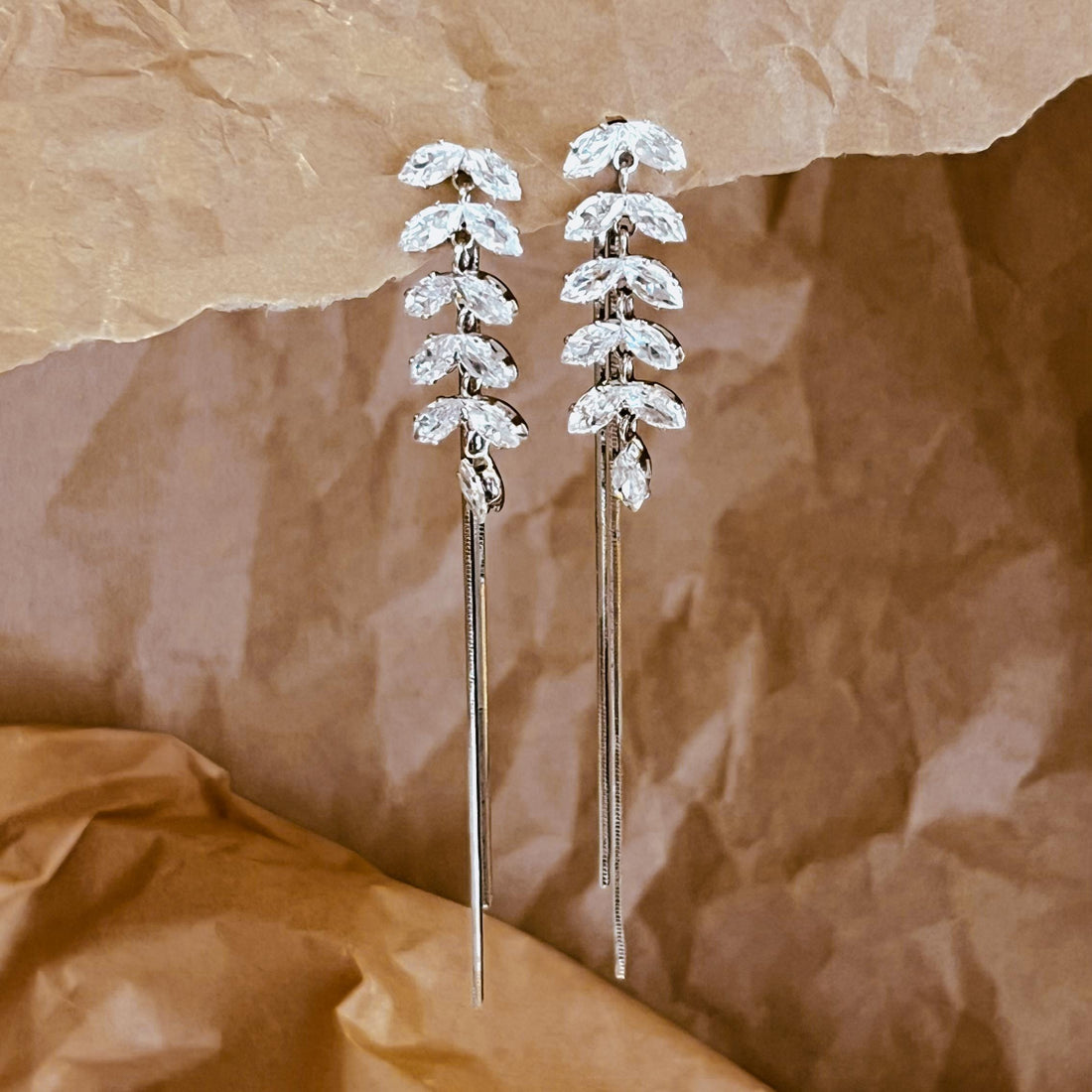 Silver Crystal Leaf Drop Earrings Bridal Dangle Earrings Wedding Jewelry for Bride Silver Bridesmaid Earrings Elegant Gift for Her