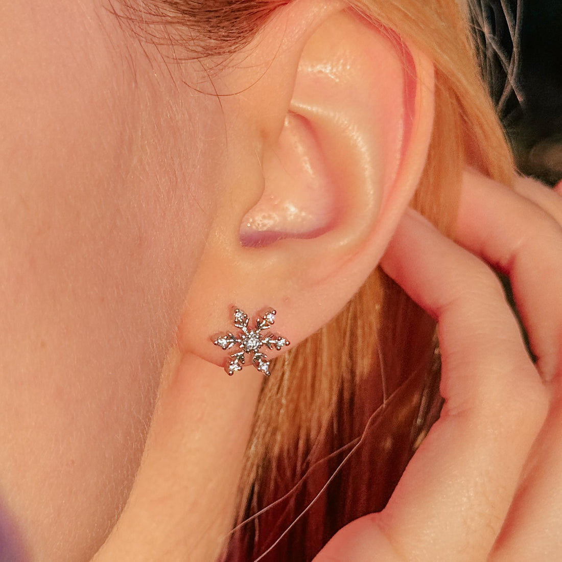 Sterling Silver Snowflake Stud Earrings CZ Crystal Earrings Winter Jewelry Christmas Earrings Minimalist Studs Elegant Gift for Her