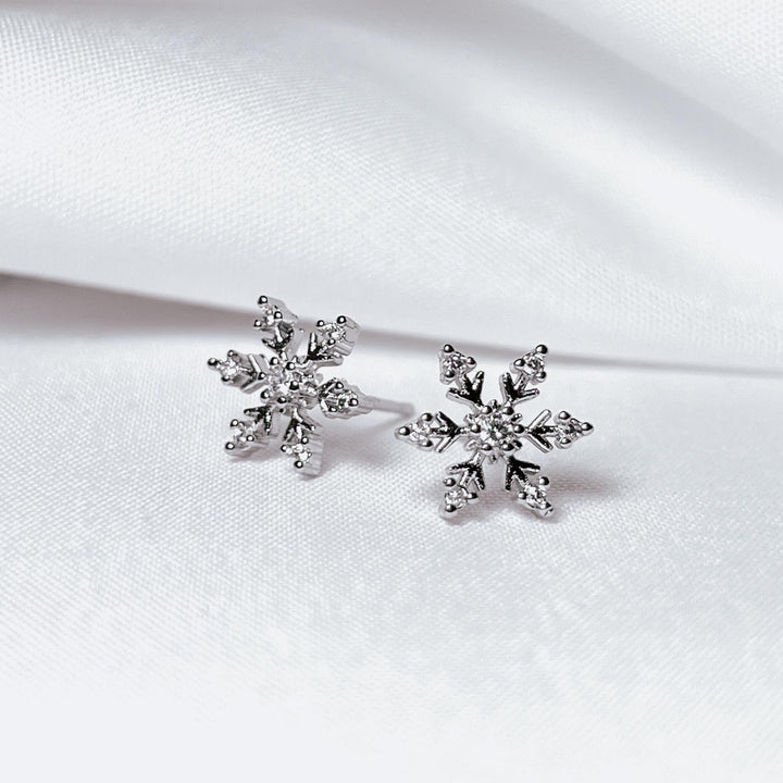 Sterling Silver Snowflake Stud Earrings CZ Crystal Earrings Winter Jewelry Christmas Earrings Minimalist Studs Elegant Gift for Her