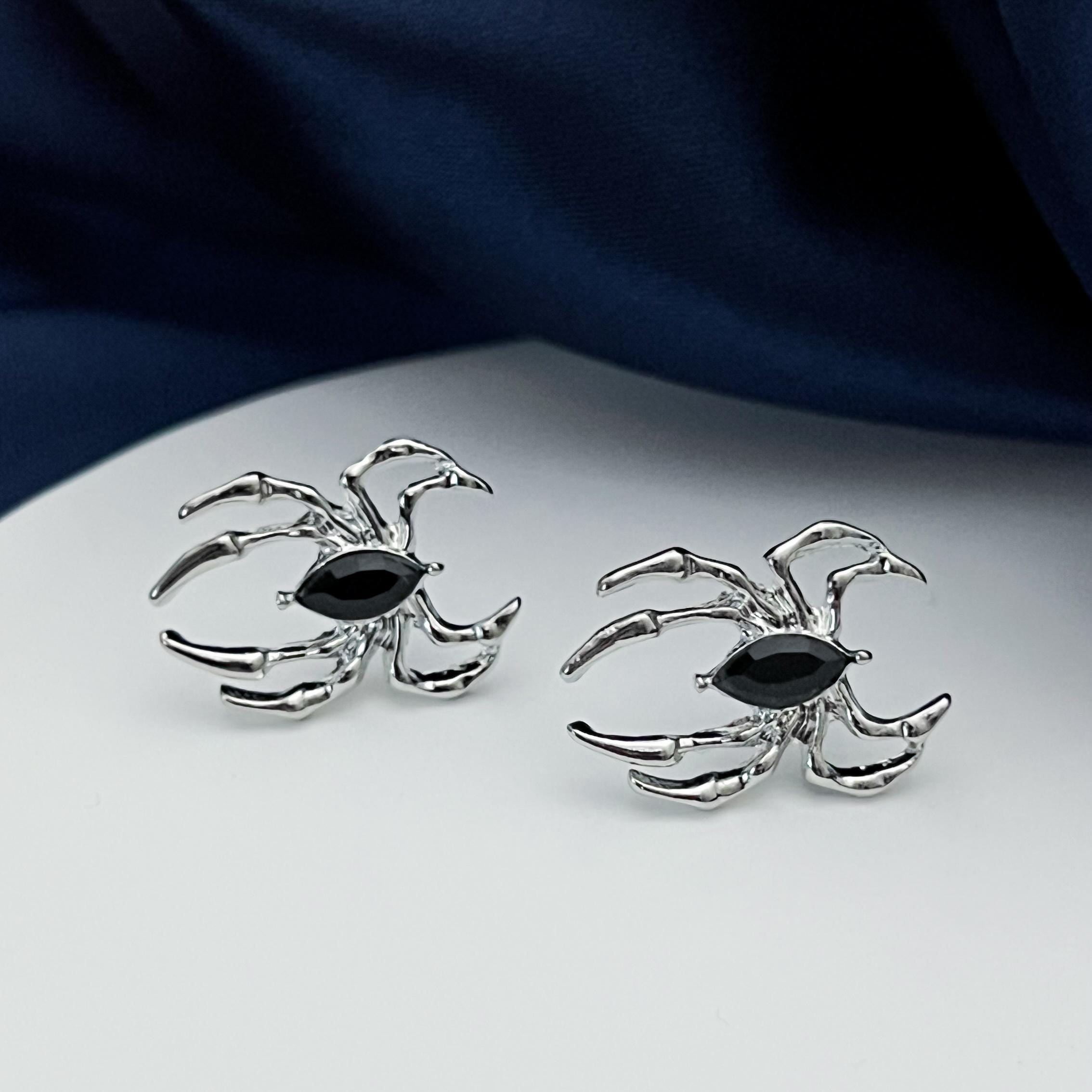 Spider Large Stud Earrings Gothic Halloween Earrings Dark Aesthetic Jewelry Black Spider Earrings Gothic Jewelry Creepy Style Unique Jewelry