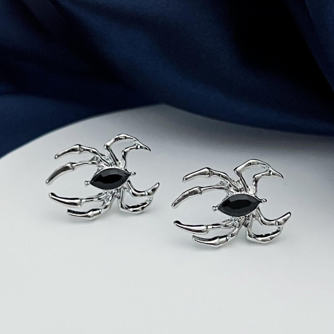 Spider Large Stud Earrings Gothic Halloween Earrings Dark Aesthetic Jewelry Black Spider Earrings Gothic Jewelry Creepy Style Unique Jewelry