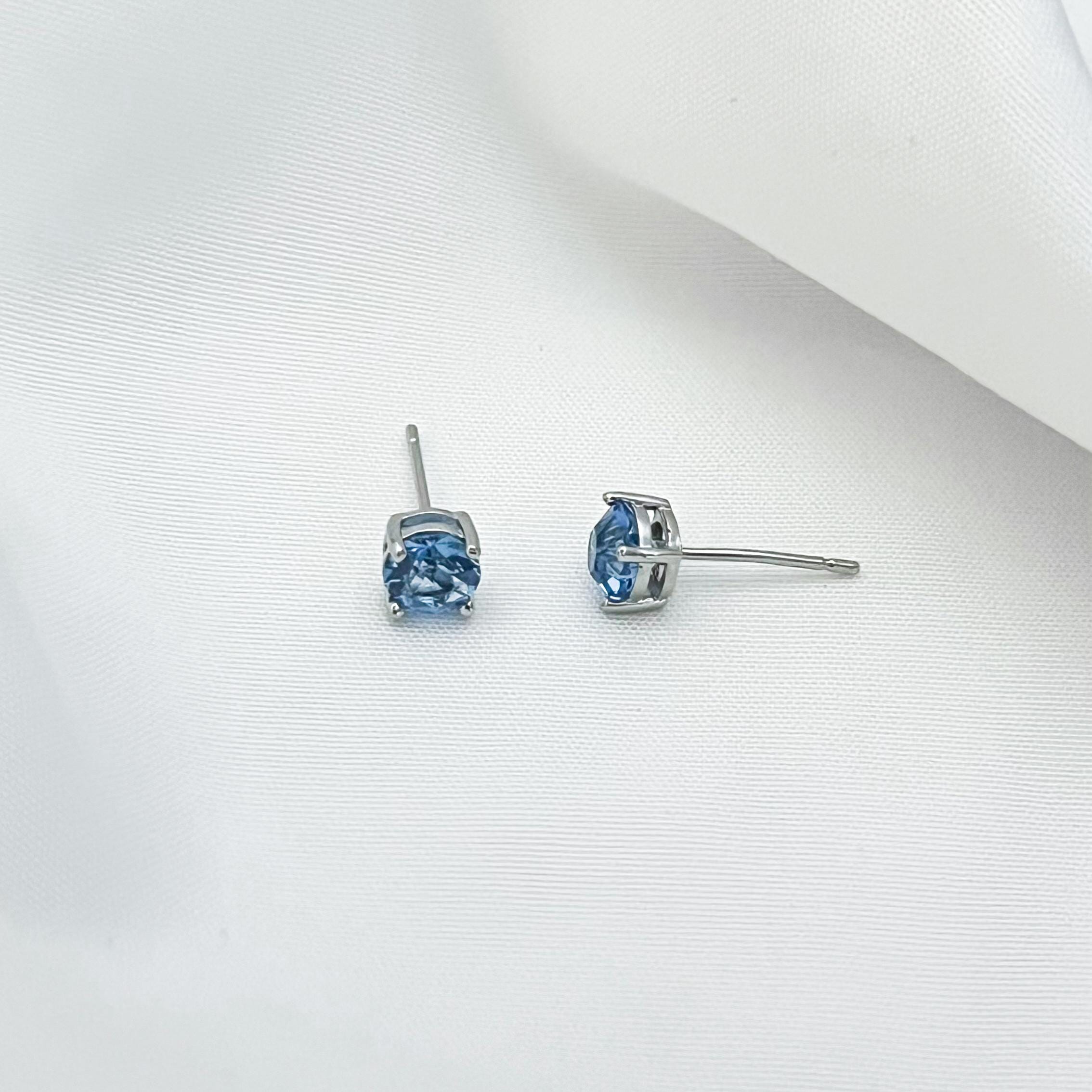 Aquamarine Stud Earrings Blue Crystal Earrings Light Blue Earrings March Birthstone Earrings Minimalist Stud Earrings Aquamarine Jewelry