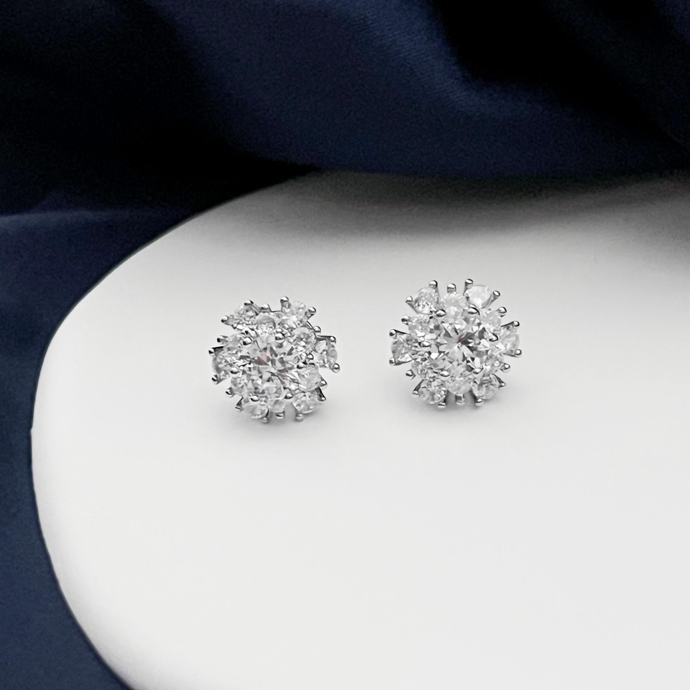 Snowflake Stud Earrings Big Star Snowflake Statement Winter Jewelry Starburst Earrings Sparkling Holiday Earrings Christmas Gift for Her