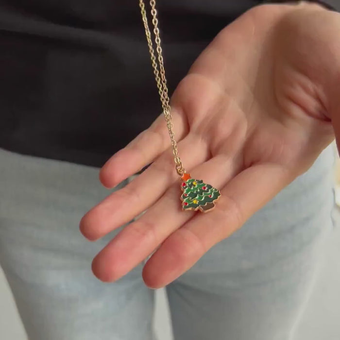 Dainty Snowflake Necklace, Thoughtful Holiday Gift for Her, Under 20, Gold necklace, Christmas gift, Snowflake necklace, Christmas Present