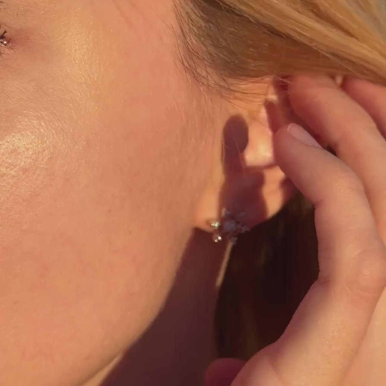 Sterling Silver Snowflake Stud Earrings CZ Crystal Earrings Winter Jewelry Christmas Earrings Minimalist Studs Elegant Gift for Her