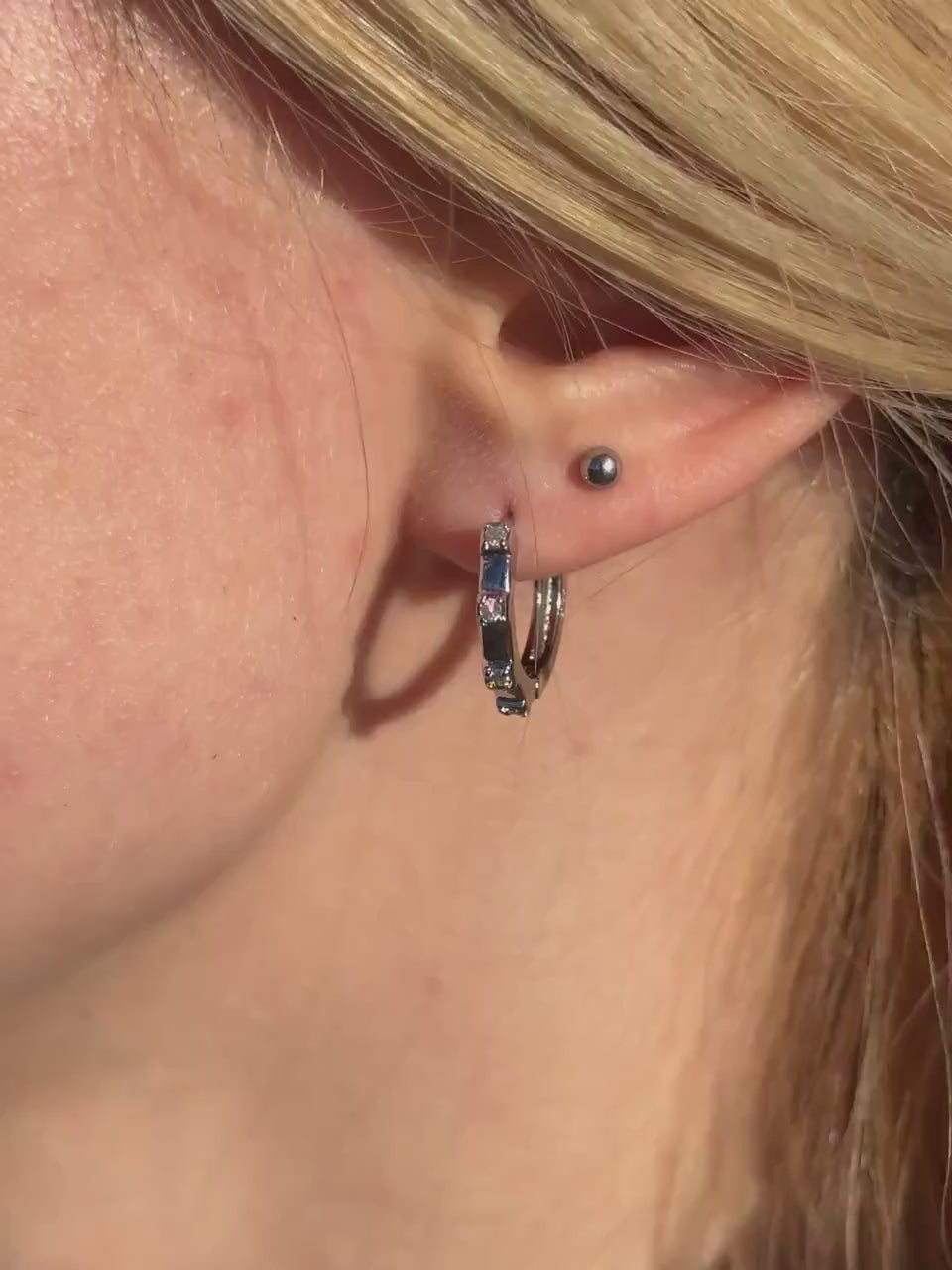 Minimalist Huggie Hoop Earrings Silver CZ Huggies Everyday Earrings Dainty Huggie Hoops Bridesmaid Gift Small Hoops Women Elegant Jewelry